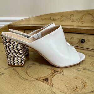 ***NWOT**** Nine West Mules WHITE LEATHER WITH EMBELLISHED HEEL SIZE 7